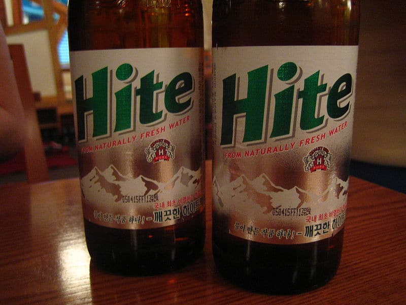 800px-Korean_beer-Hite-03